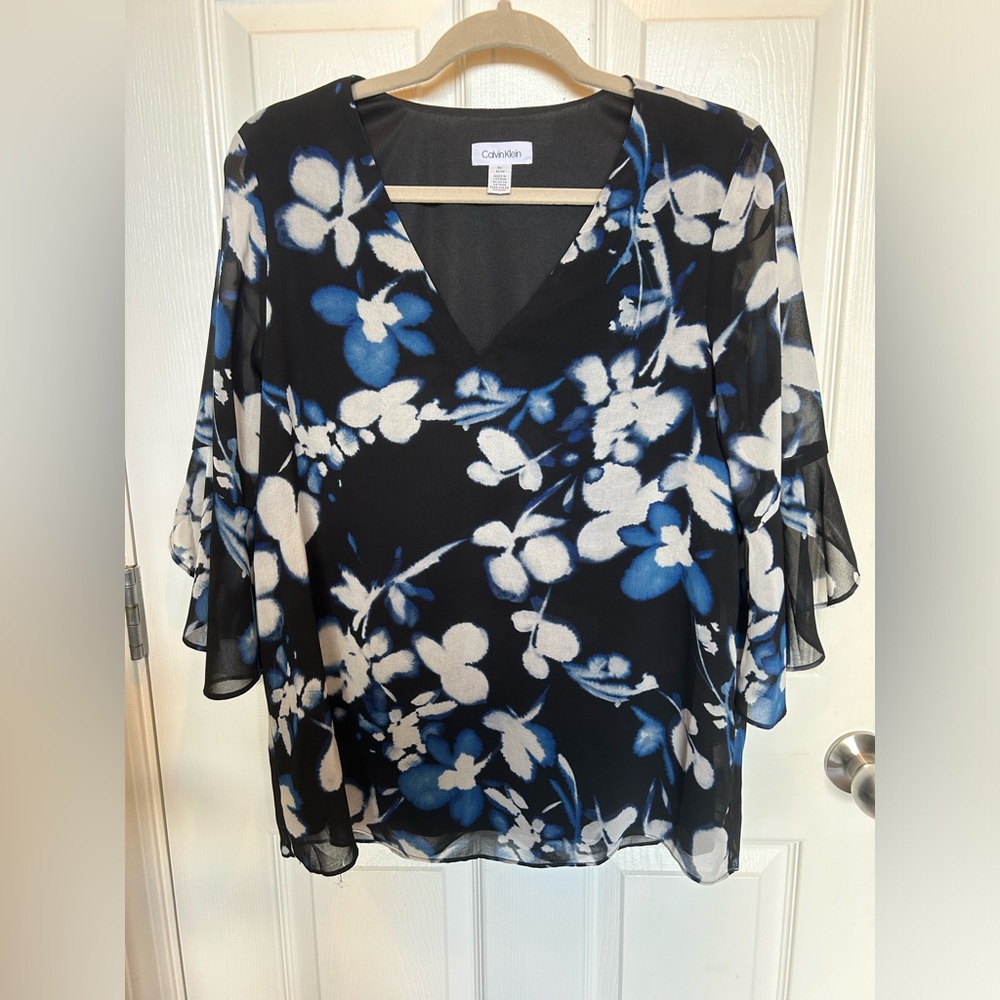 Women’s Calvin Klein blouse